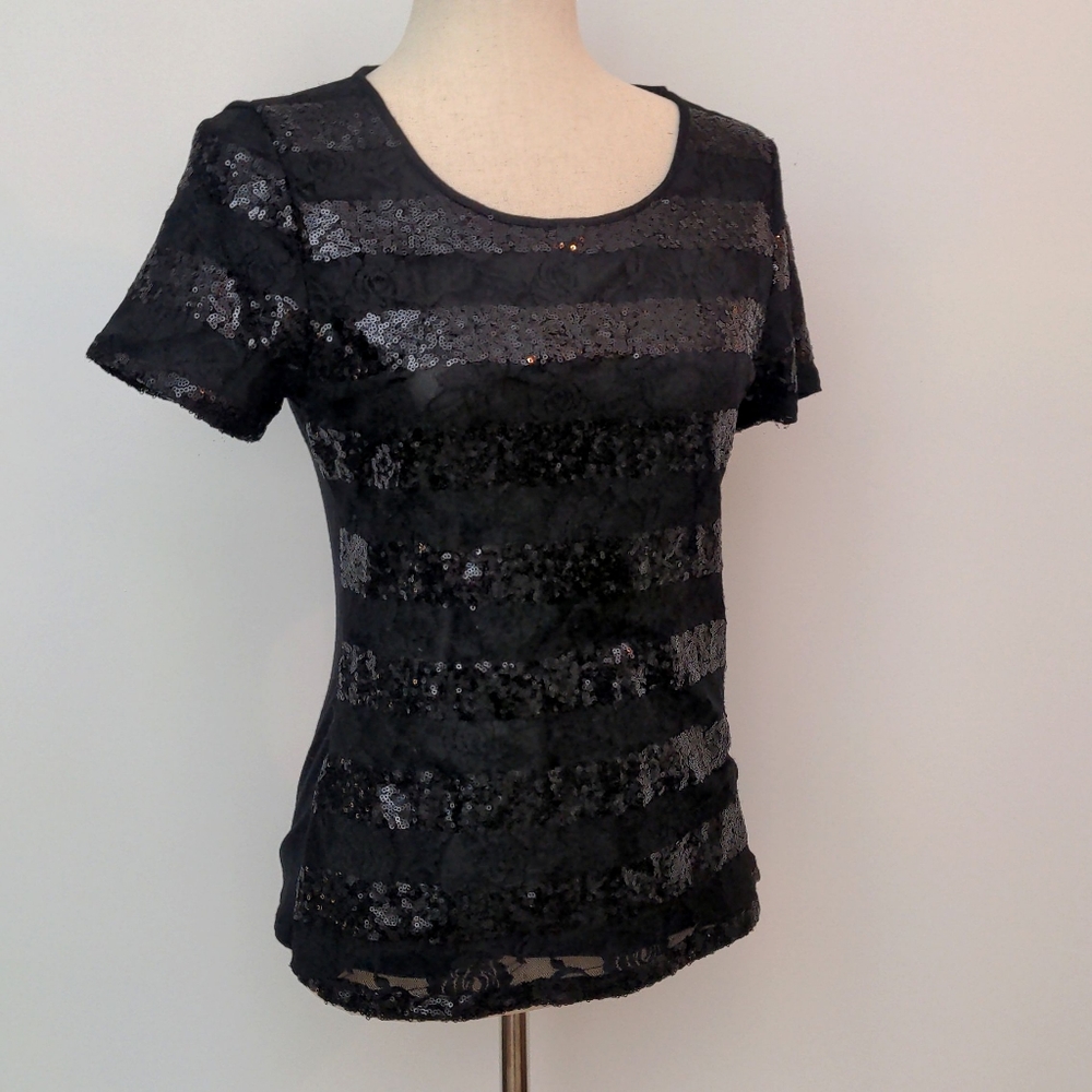 Black Short Sleeve Sequined Lace Crew Neck Top